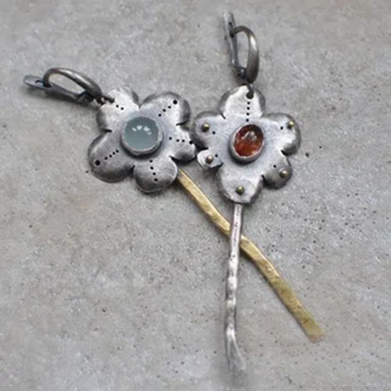 Boucles d'oreilles à pampilles géométriques en métal argenté antique faites à la main