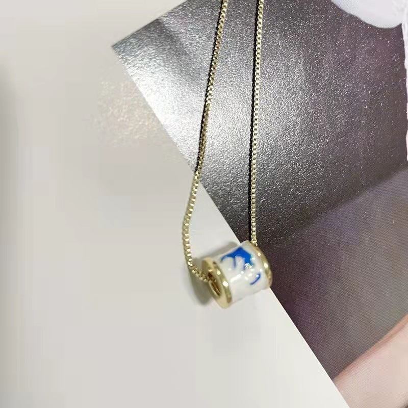 Enamel Blue And White Porcelain Pattern Round Ear Buckle