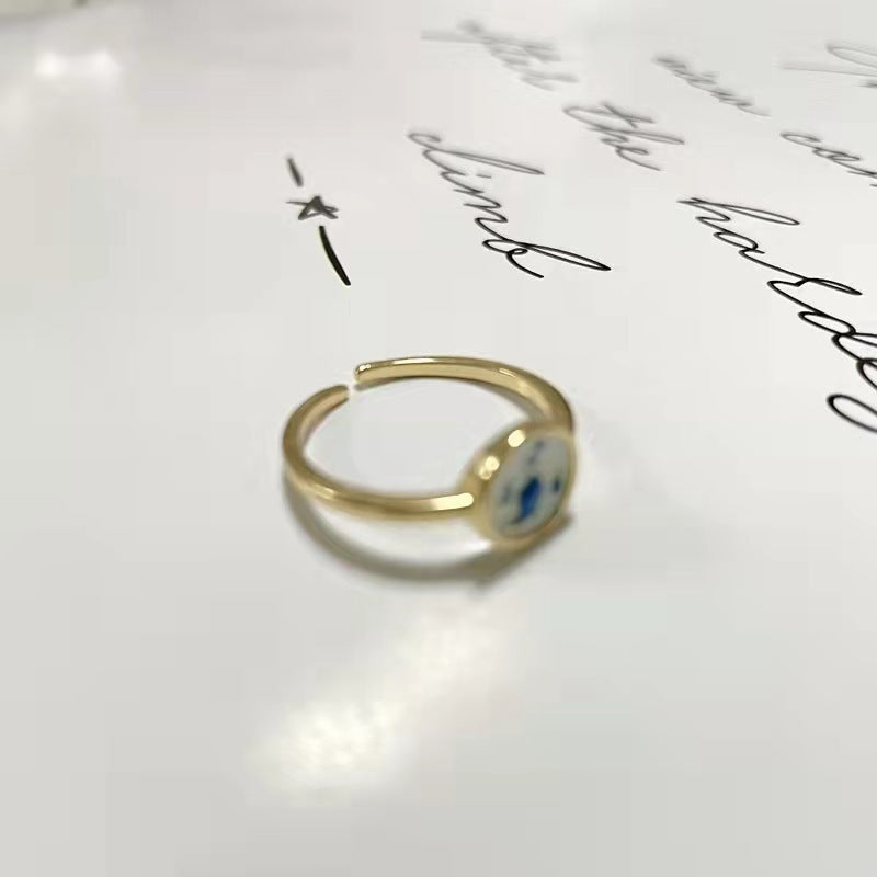 Enamel Blue And White Porcelain Pattern Round Ear Buckle