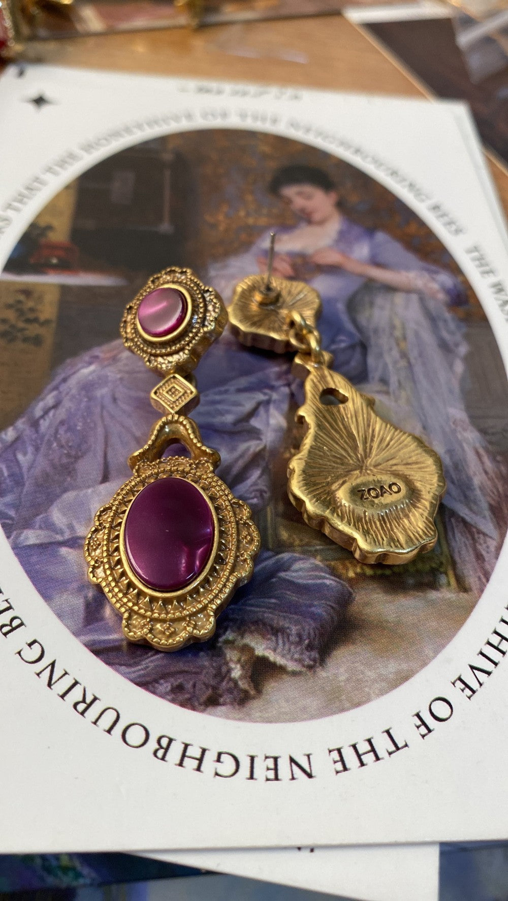 Boucles d'oreilles en laiton antique peintes à la main en or