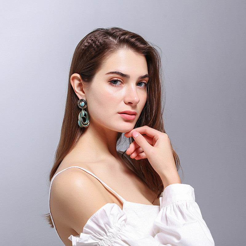 Fashionable Retro Elegant Oil-coated Earrings