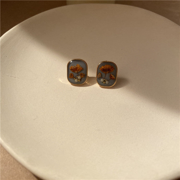 Antique Amber Pearl Flower Stud Earrings