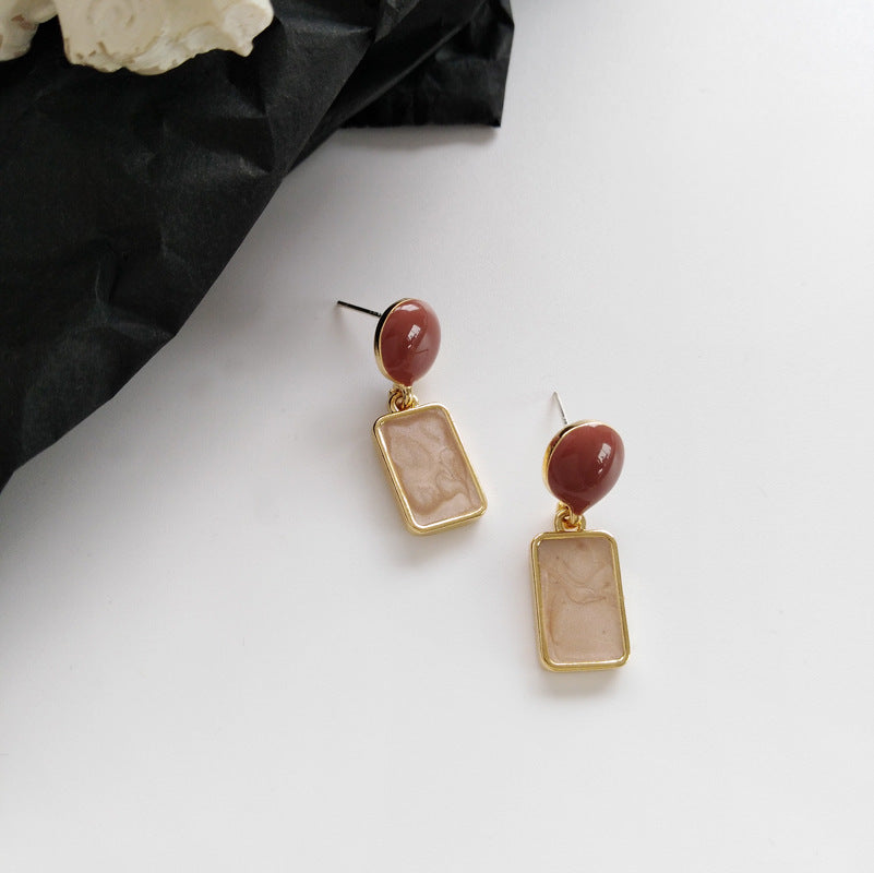 Geometric Design Drop Oil Contrast Color Short Earrings