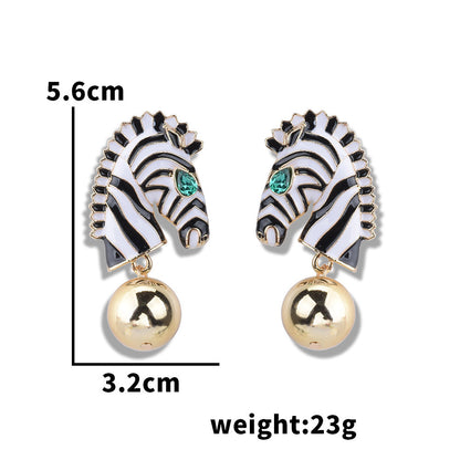 Women's Fashionable Temperament Stud Earrings With Spot Oil