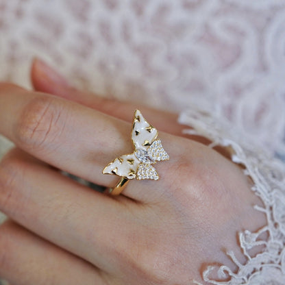 Enamel Streamer Milky White Romantic Open Ring