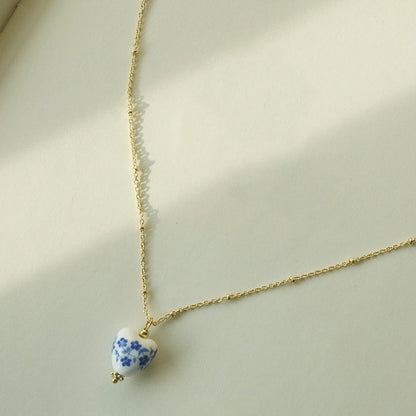 Collier en porcelaine bleue et blanche en forme de cœur de style chinois rétro pour femmes, boucles d'oreilles sauvages élégantes en acier titane