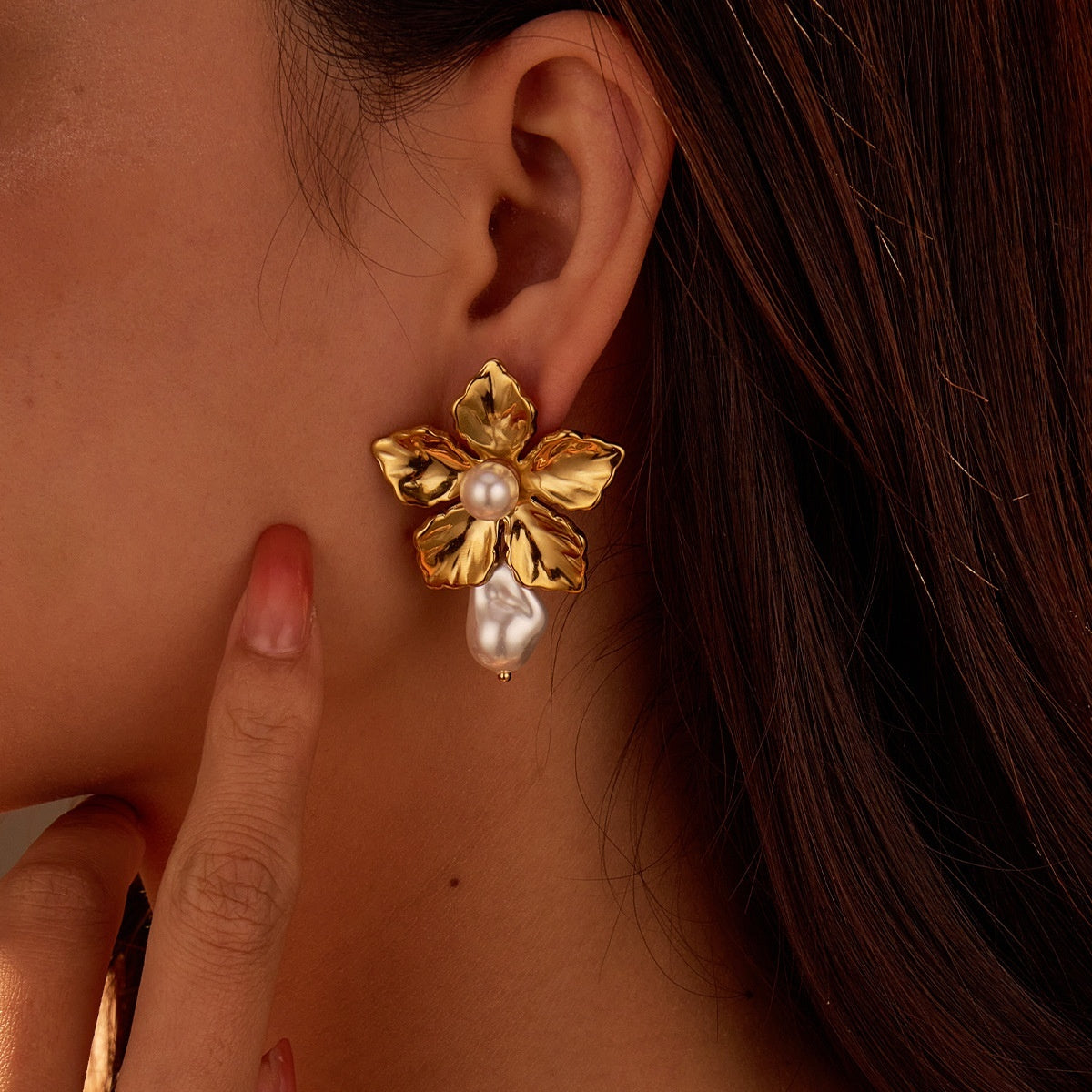 Retro Baroque Pearl Flower Stainless Steel 18K Gold Earrings Advanced