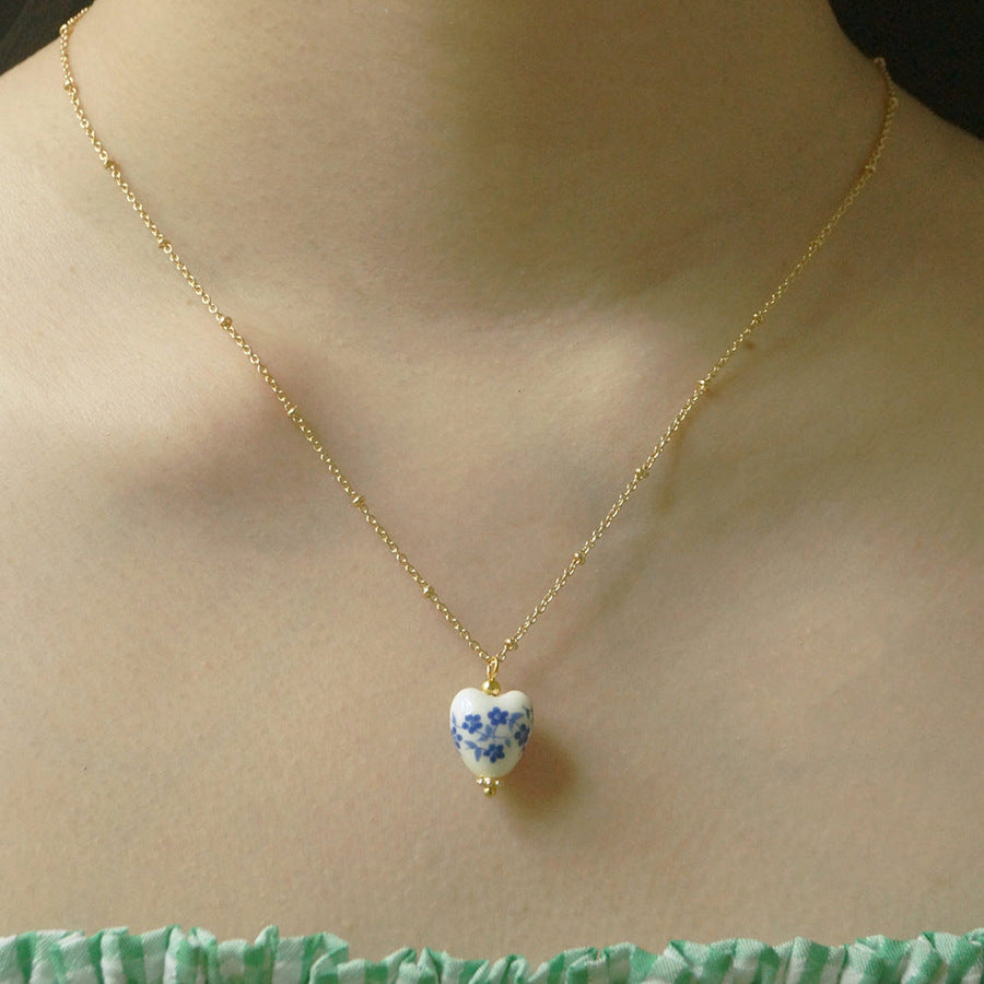 Collier en porcelaine bleue et blanche en forme de cœur de style chinois rétro pour femmes, boucles d'oreilles sauvages élégantes en acier titane