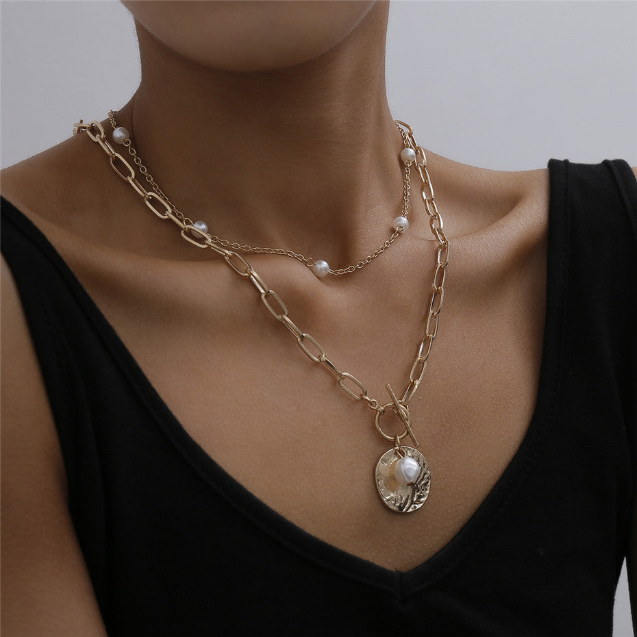 Collier de perles baroques à chaîne en métal rétro tendance