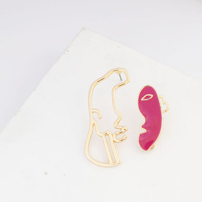 Enamel half face line earrings