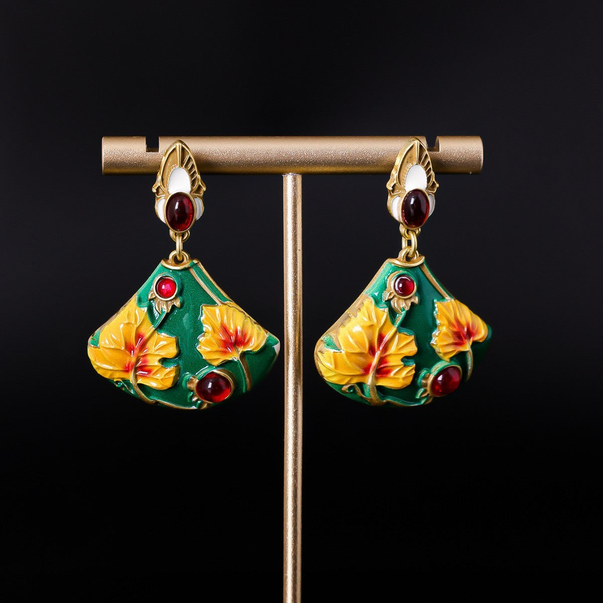 Retro Enamel Fan-shaped Earrings