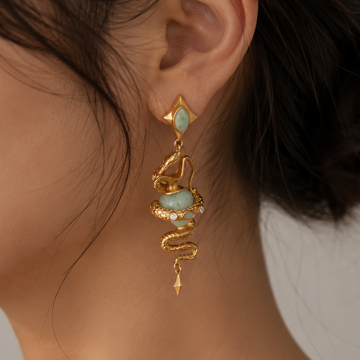 Boucle d'oreille Serpent de jade plaqué or