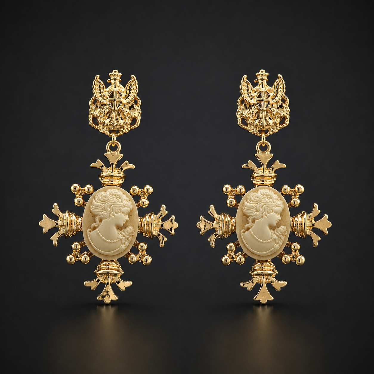 Boucles d'oreilles mode vintage de style baroque.