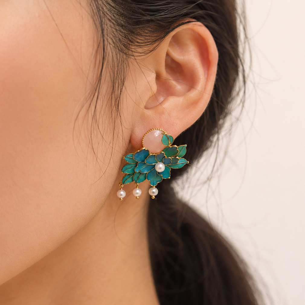 Boucles d'oreilles émaillées faites main pivoine