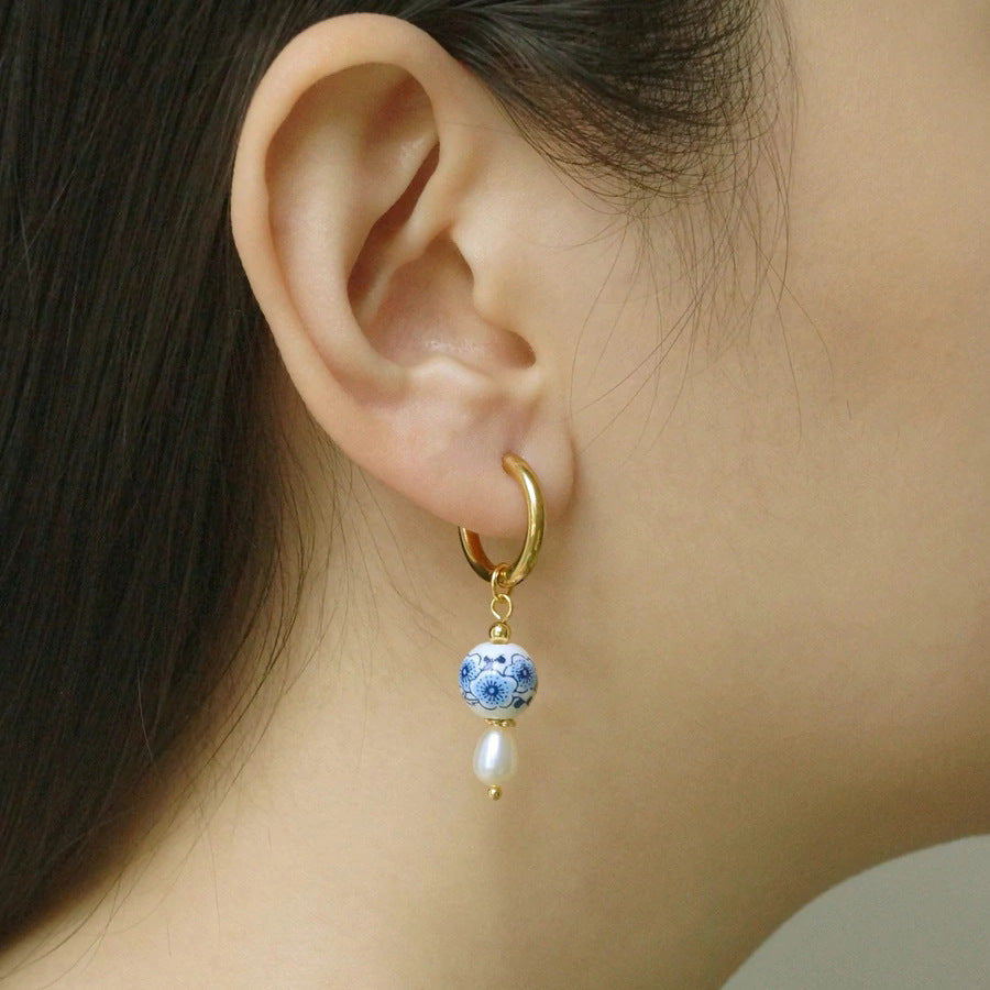 Boucles d'oreilles en porcelaine et or 18 carats