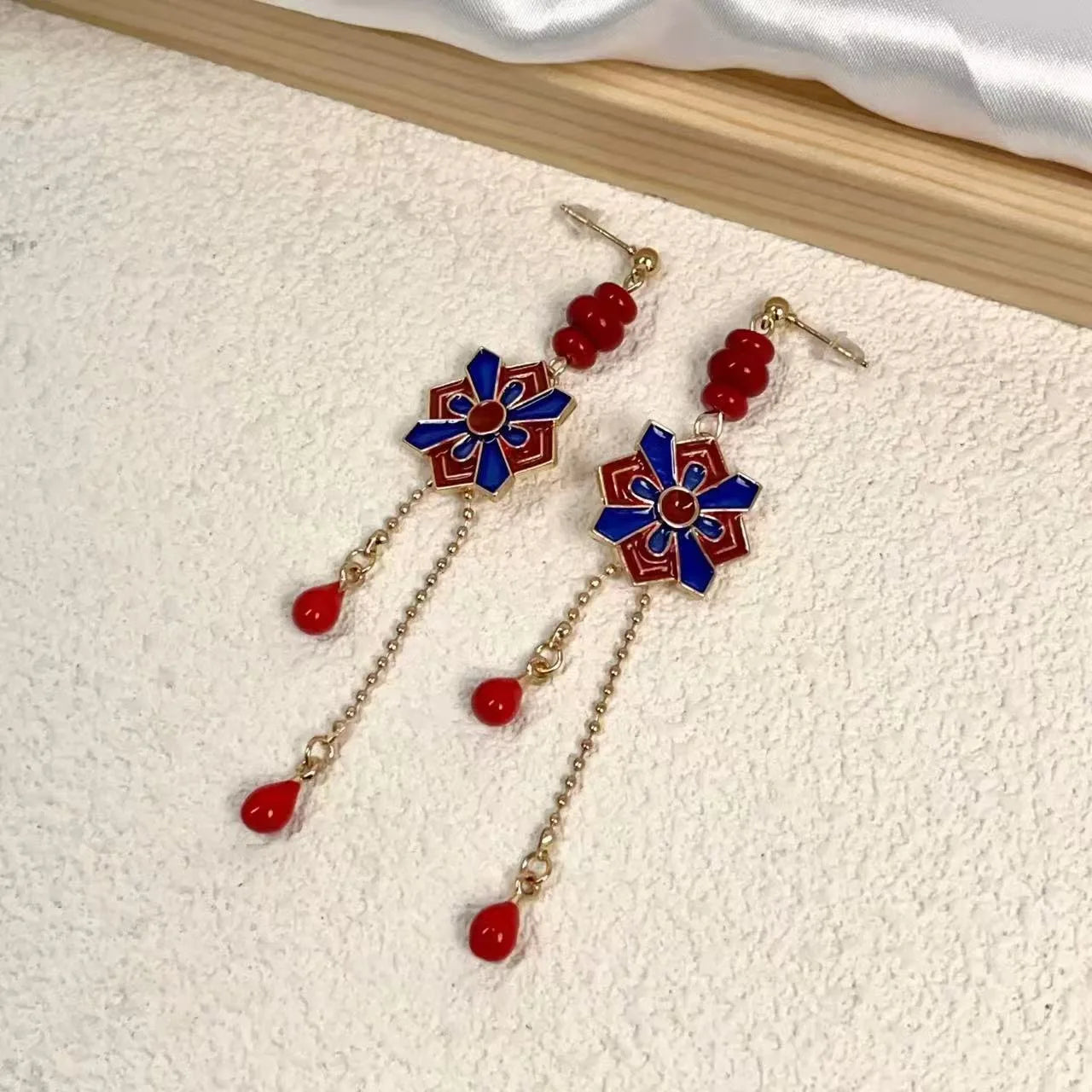 Earrings Crimson Resonance
