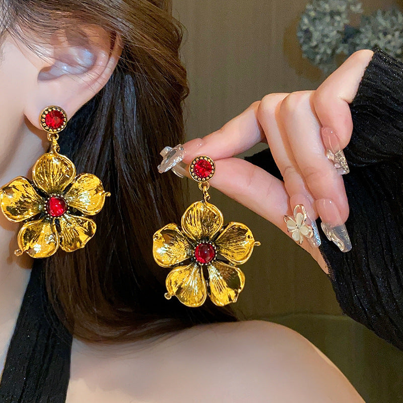 Fashion Golden Vintage Flower Earrings